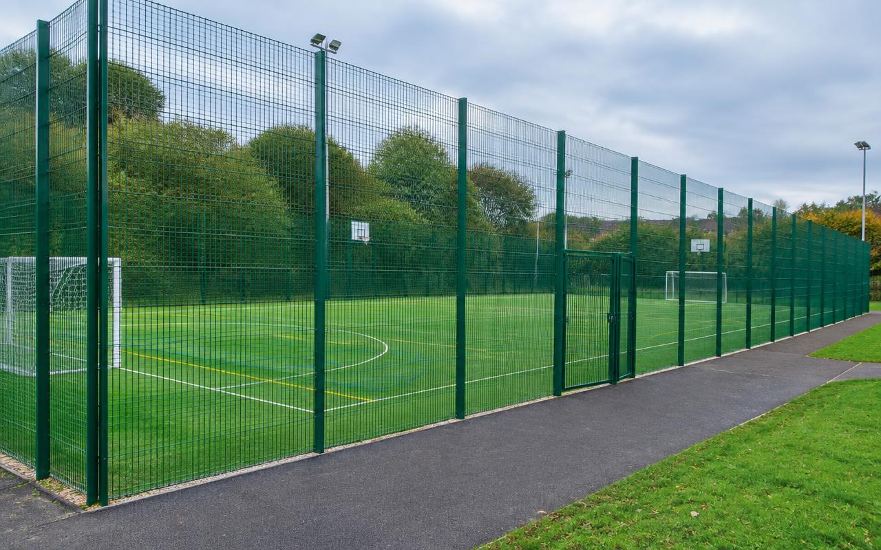 Sports & ball-stop